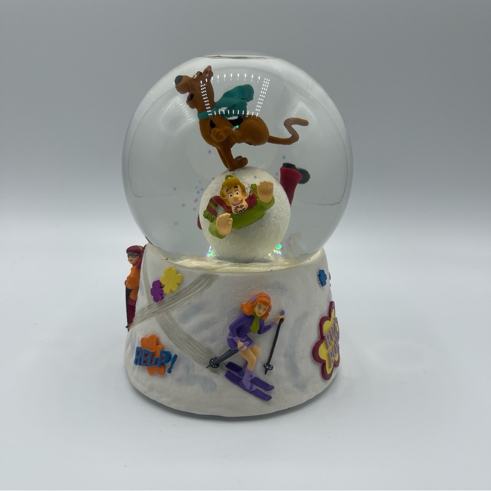 Vintage 2000 Enesco Scooby-Doo Musical Snow Globe  Plays Hungarian Dance #5